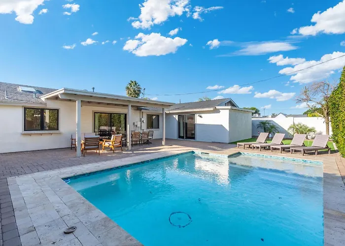 Arcadia 5br Oasis Pool Putting & Sleeps 12 * Phoenix