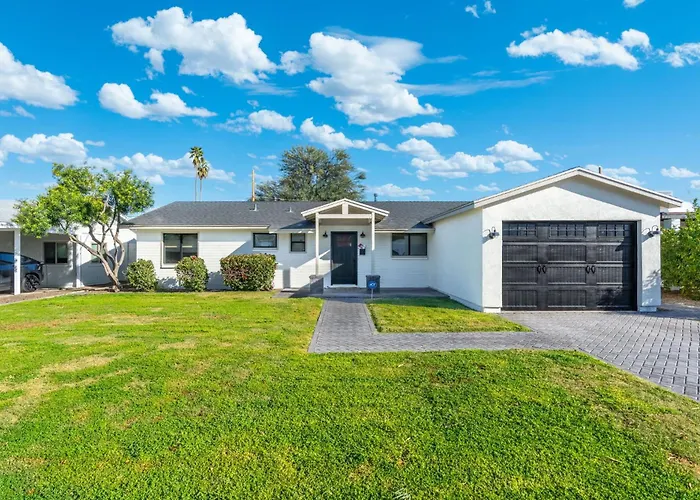 Arcadia 5br Oasis Pool Putting & Sleeps 12